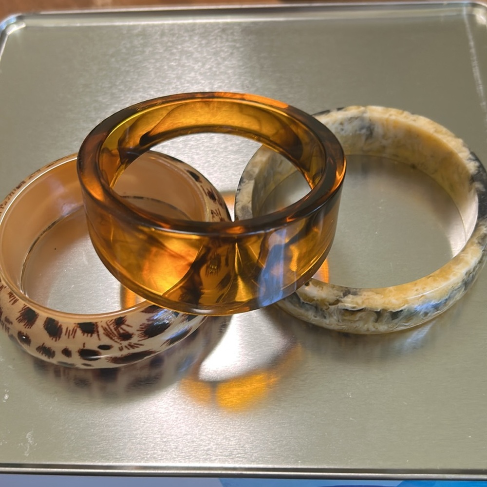 EUC Set of Three Stylish Plastic Bangles in Shades of Brown.
